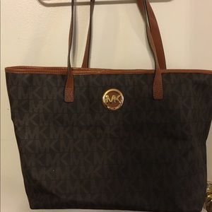 Micheal kors tote